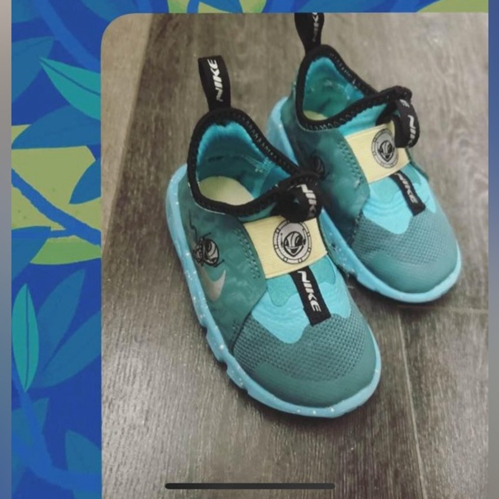 Barely used Nike sneakers